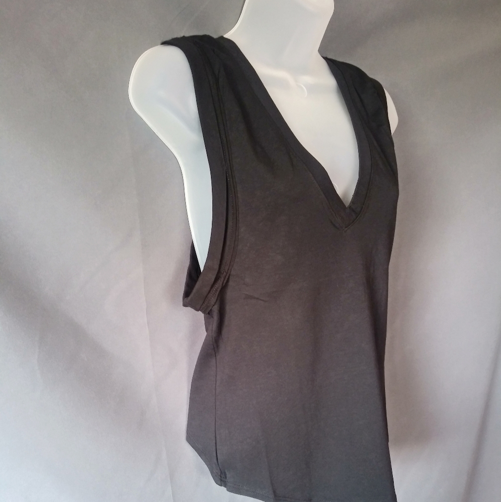 Free People V-neck top medium - Picture 5 of 8